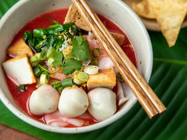 Bai Tong Thai Street Café