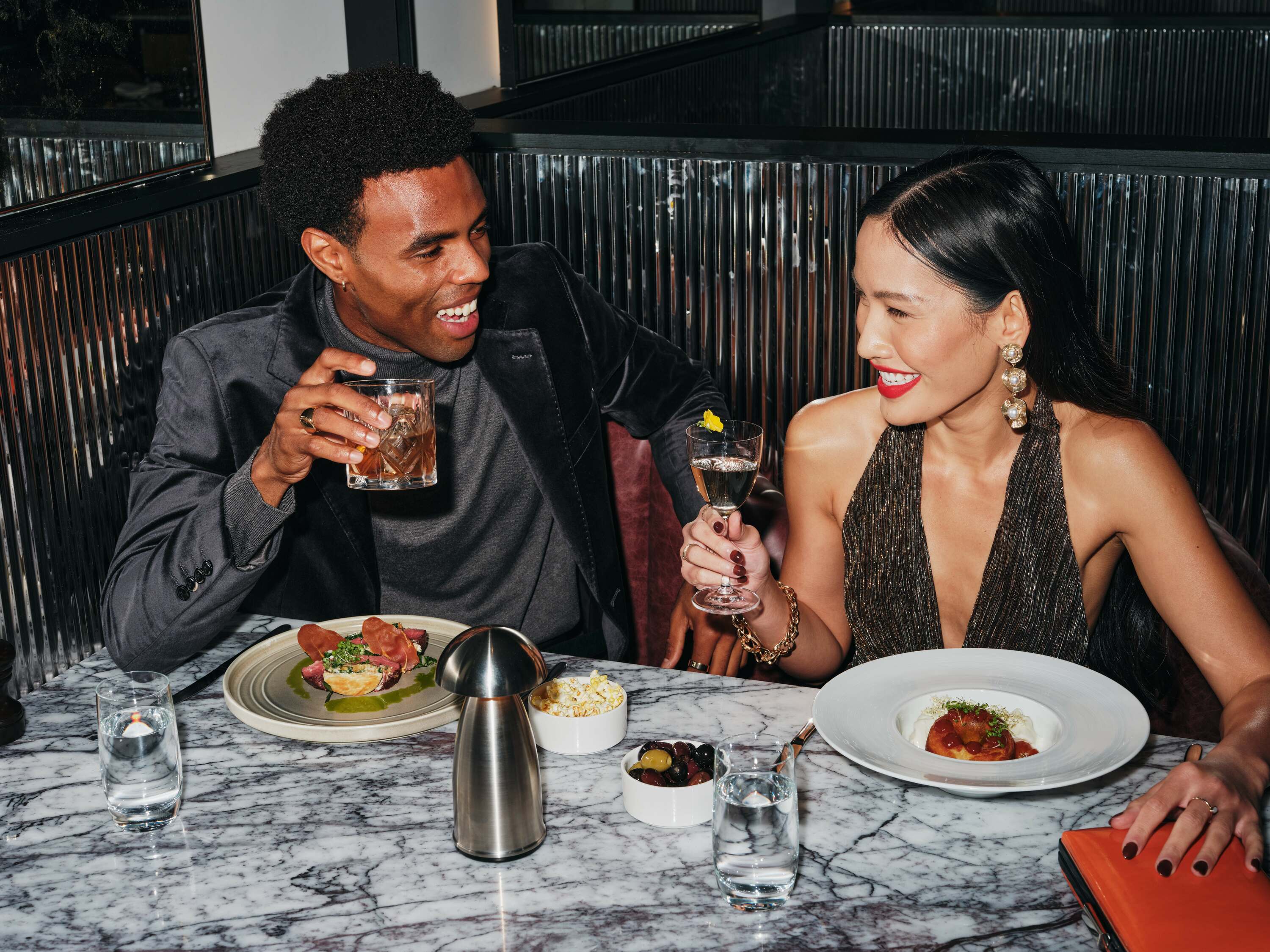 Attract couples to your restaurant with date nights - Restobiz