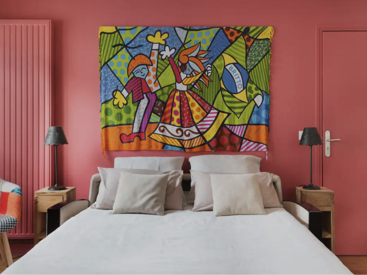 A pop-art apartment in Central Paris