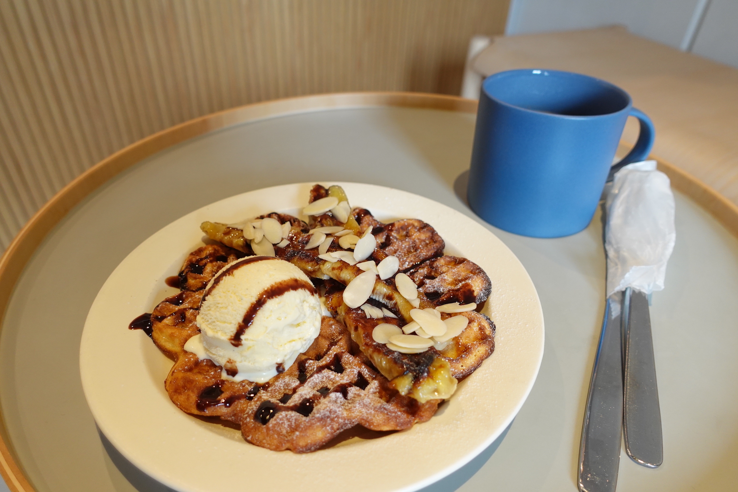 朝食にぴったり、本格スウェーデンスタイルのワッフルが西早稲田に登場