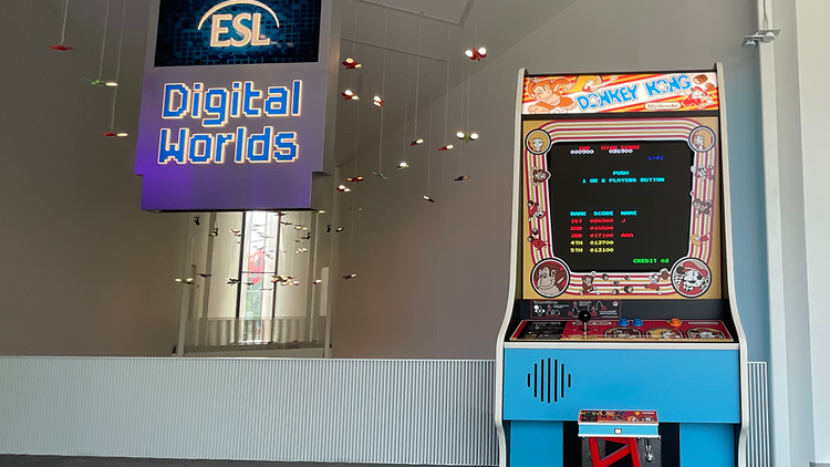 How New York's 20-Foot-Tall Donkey Kong Arcade Machine Was Made Possible