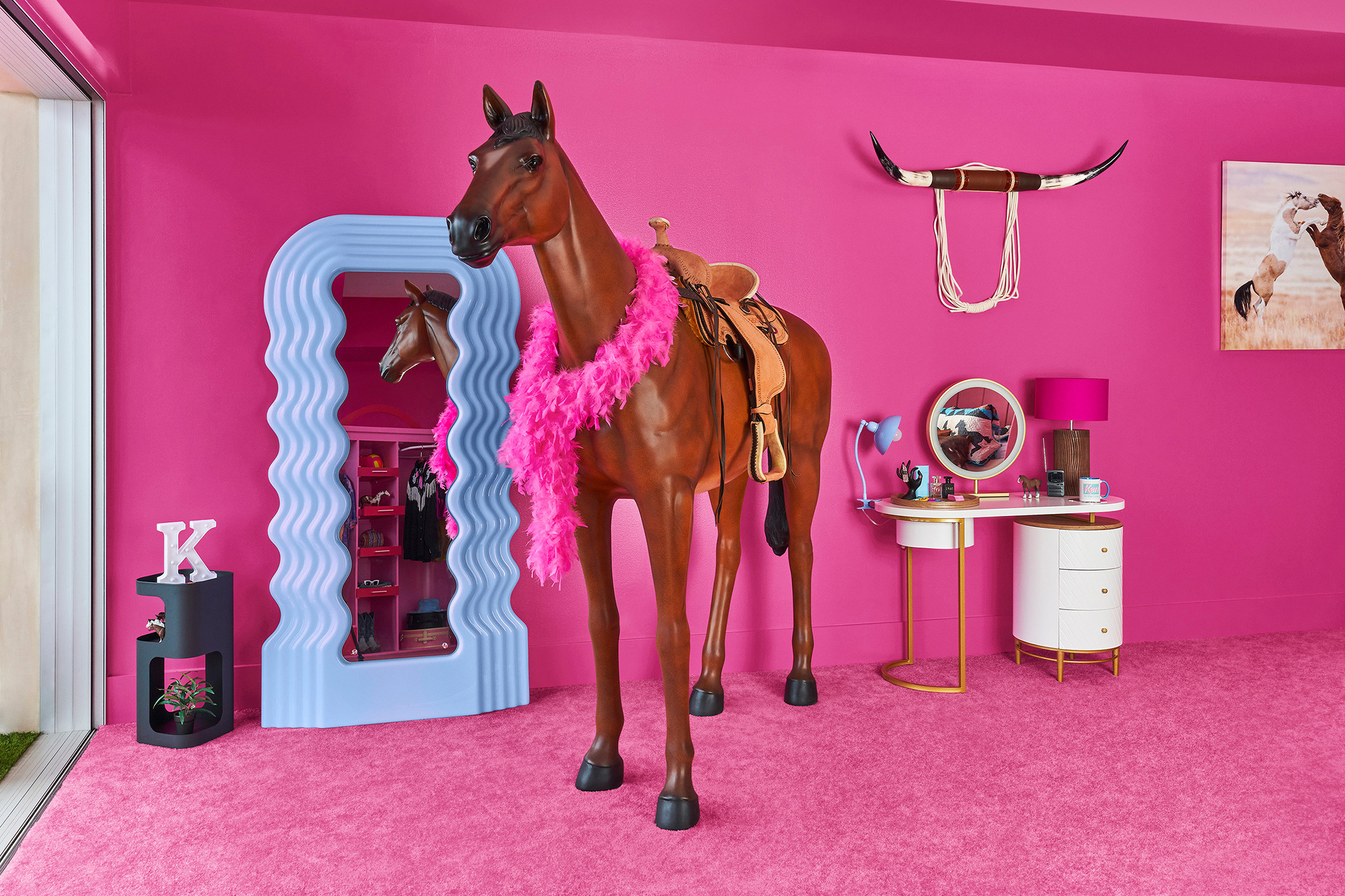 Malibu Barbie Dream House - The English Room