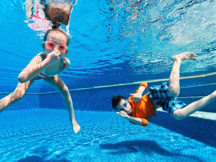 Swimming Spots to Host a Pool Party for Your Chicago Kid