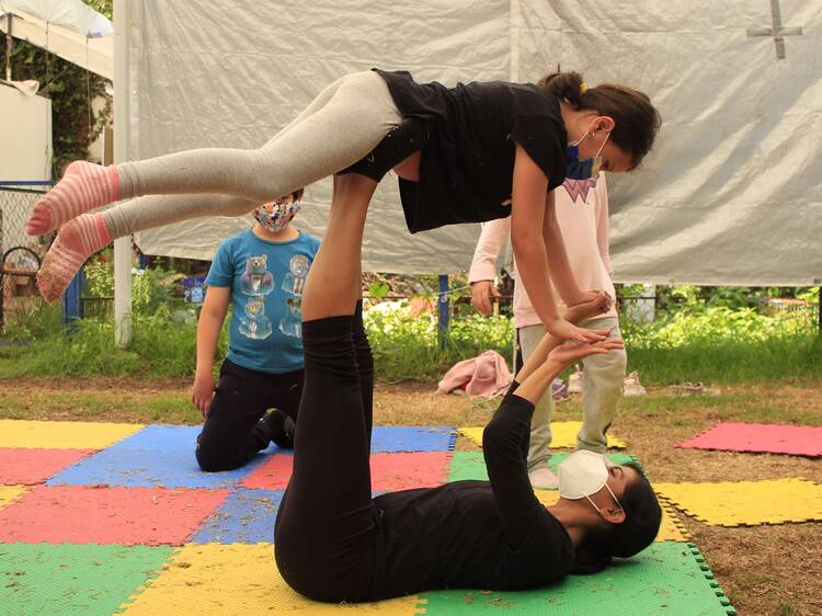 Acrobacias en curso de verano Rizoma Colectivo