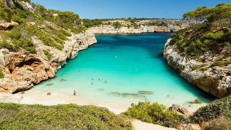 Esta es la playa paradisíaca de España que brilla entre las 50 mejores del mundo
