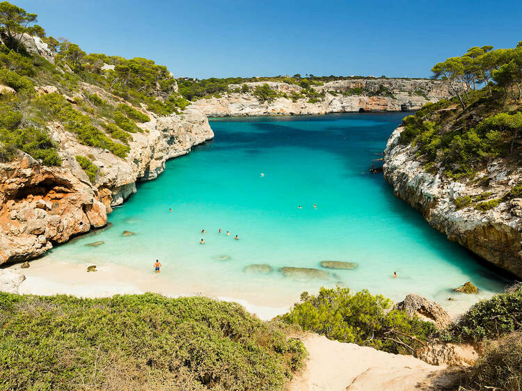Mallorca, la isla de las calas azul turquesa y los pueblos bonitos