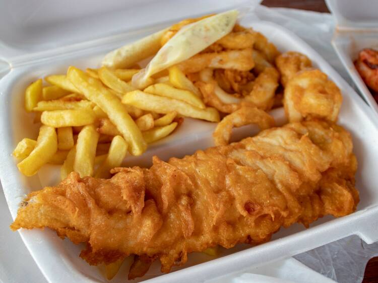 Fish’n’chips with a bridge view