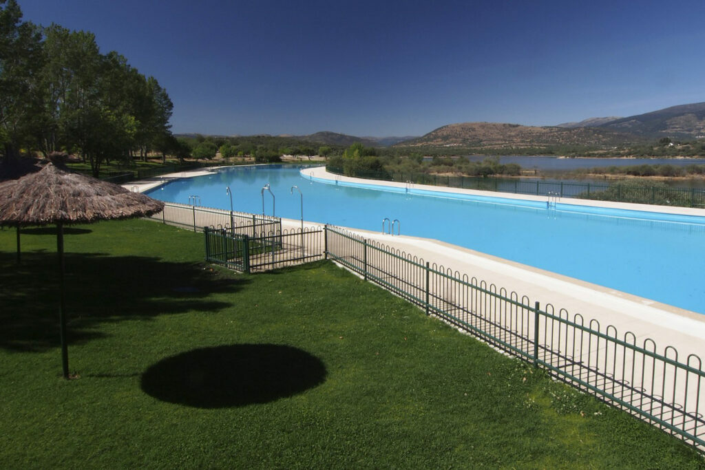 Piscina Buitrago de Lozoya