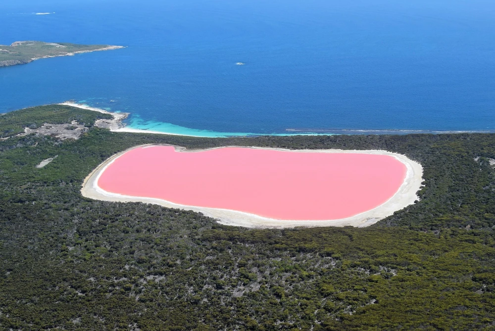 Lake Hillier, Western Australia