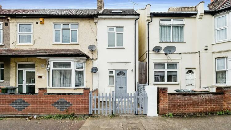 Skinny house for sale in east London