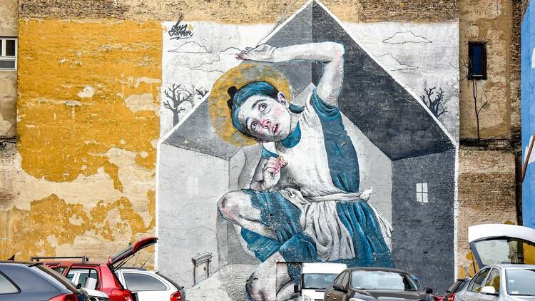 Tour Budapest’s cool murals