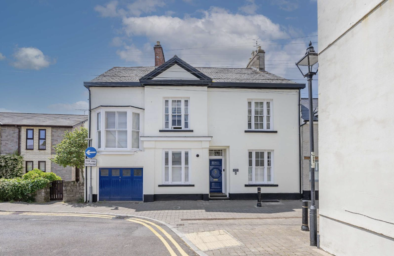 Old Prison Wardens House For Sale In Wales With Its Own Cell In The Basement