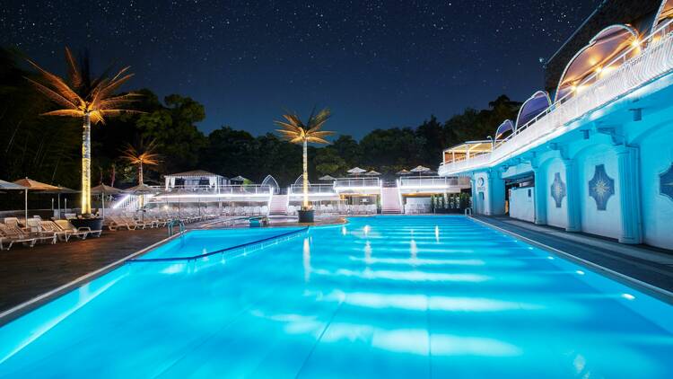 Hotel New Otani pool