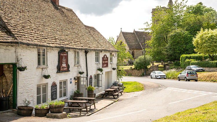 Pretty pub in Uley, Cotswolds