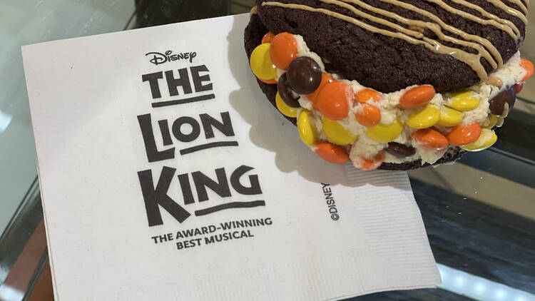 Taste Hershey’s Chocolate World Times Square’s Hakuna Ma-Cookie