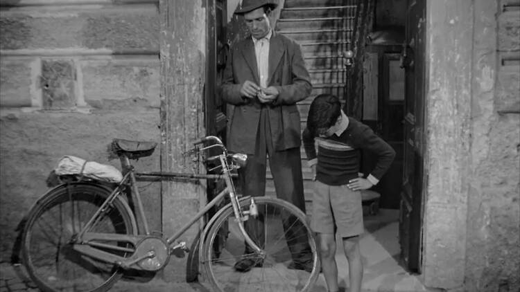 Ladr n de bicicletas en el Palacio de Cibeles