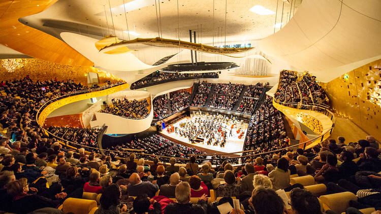 Écouter un récital dans la somptueuse grande salle de la Philharmonie