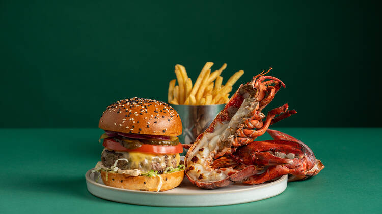 Burger & Lobster