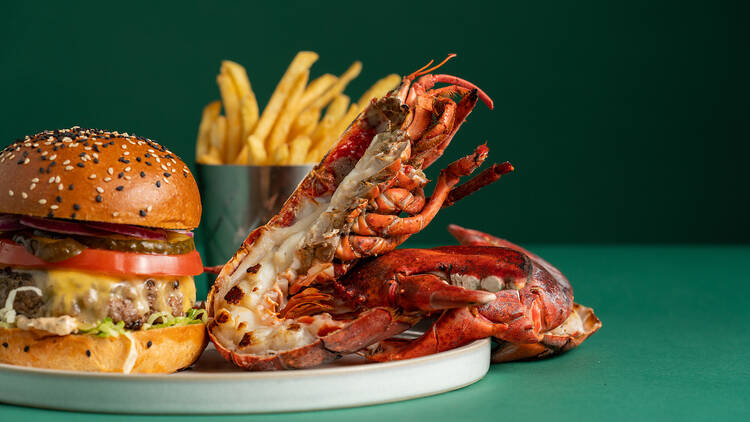 Burger & Lobster