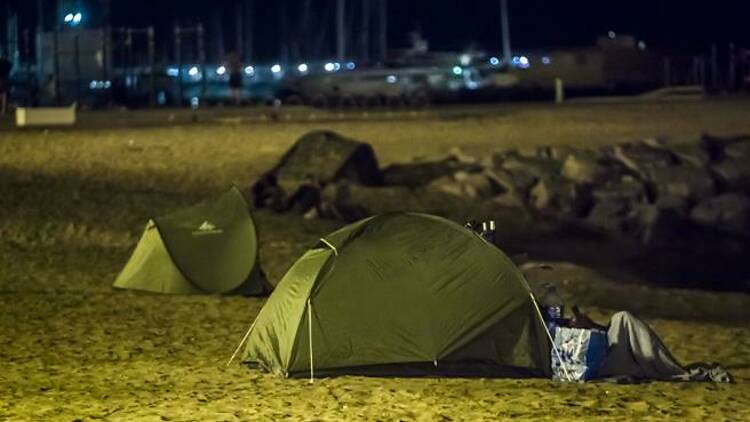 Acampada a La Barceloneta