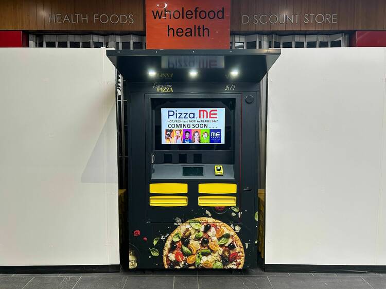 Australia's only gourmet pizza vending machine just popped up at Southern Cross Station