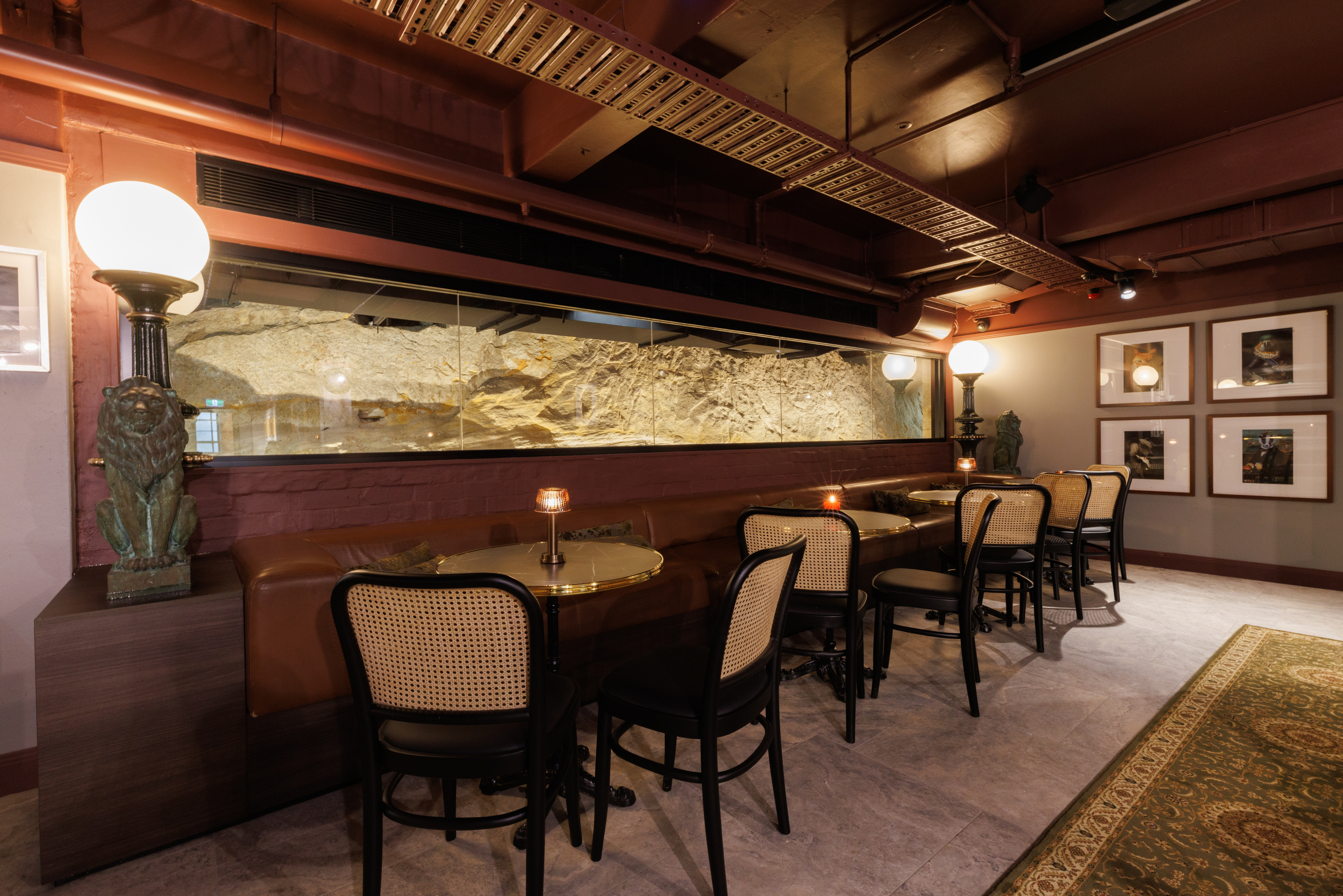 timeout.com - Caitlyn Todoroski - Get your art and wine fix in one go at this swanky new bar