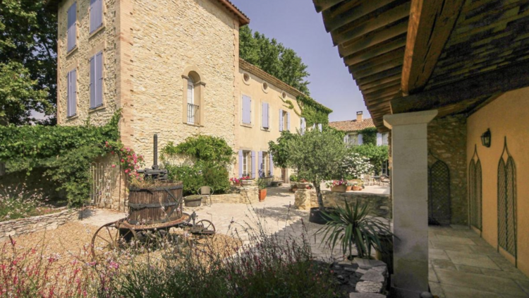 Les Carmes and Spa in L'Isle-sur-la-Sorgue