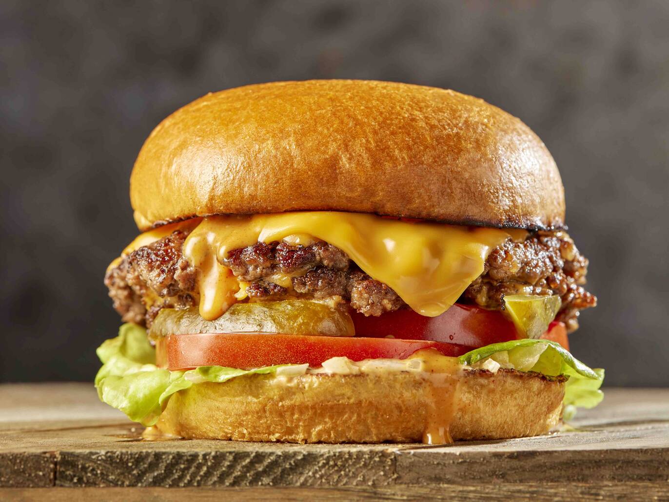 The 26 Best Burgers in Chicago to Sink Your Teeth Into