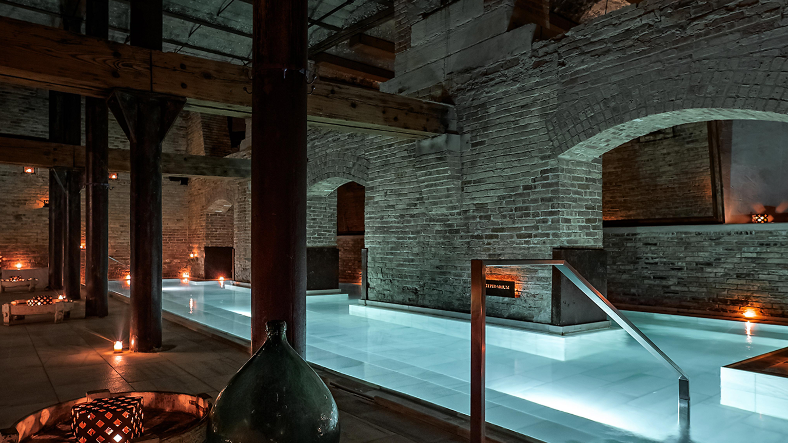 Aire Ancient Baths | Health and beauty in River West/West Town, Chicago