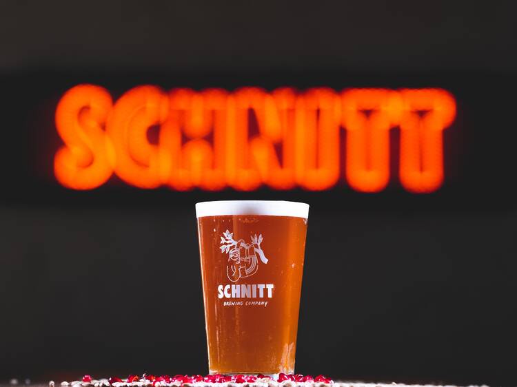 Schnitt brewing company is a Tel Aviv brewery and craft bar.