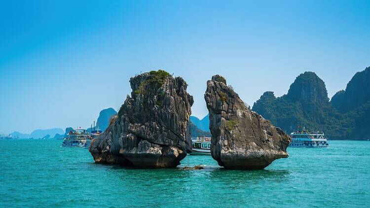 Kissing Rocks, Vietnam