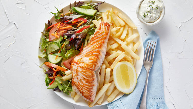 Salmon, salad and chips
