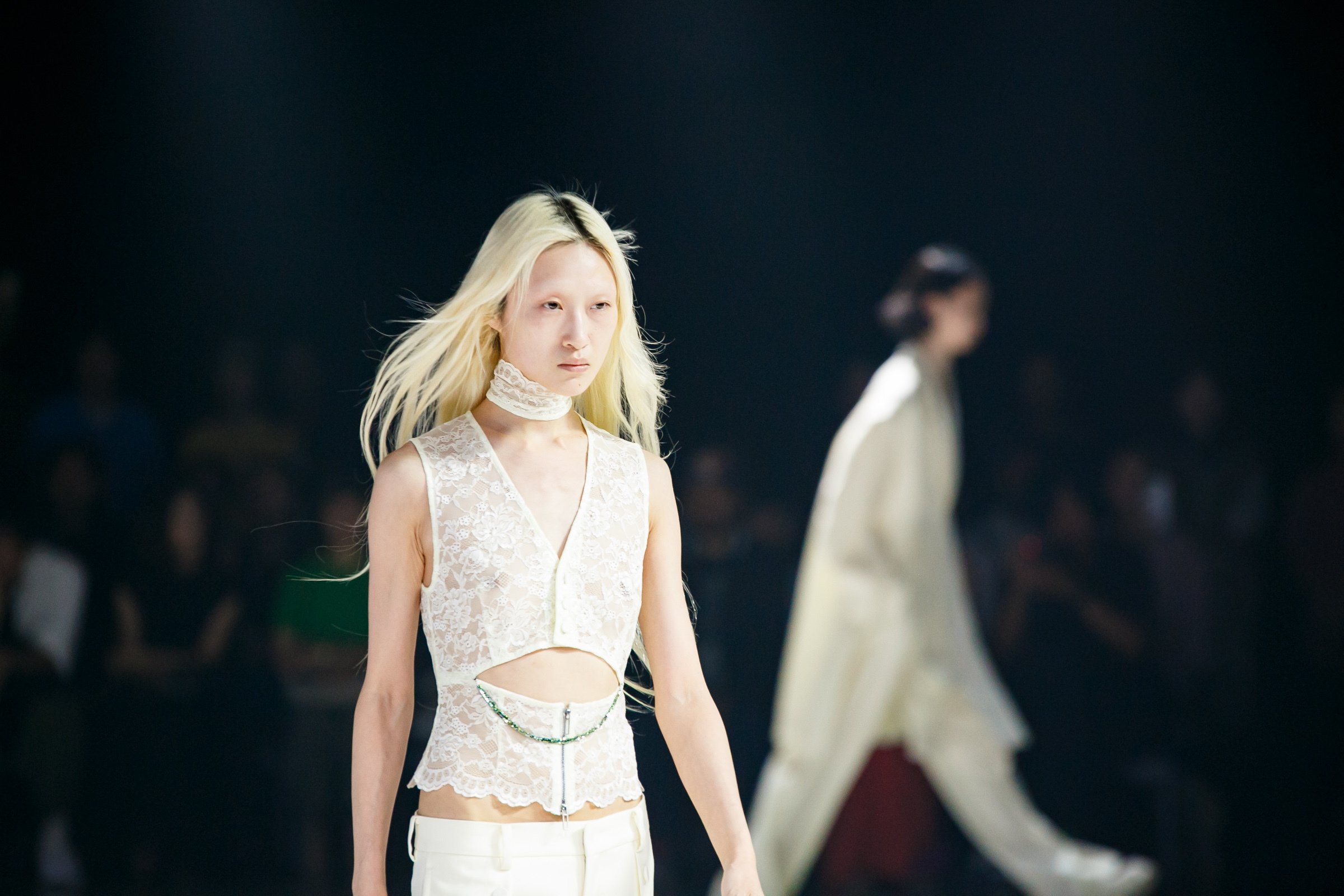 楽天ファッションウィークが閉幕、カナコサカイなど注目のショーを紹介