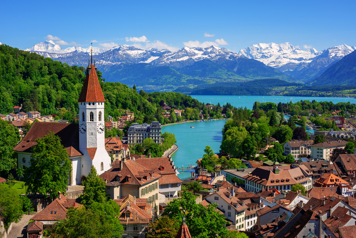 Die Schweiz führt die Liste der besten Länder der Welt an