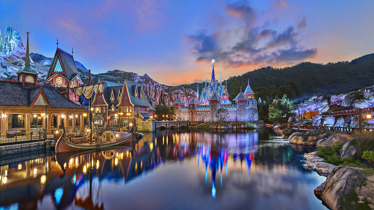 Hong Kong Disneyland, World of Frozen