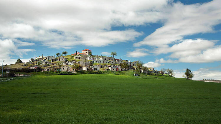 La aldea hobbit española que tiene más bodegas que personas: Moradillo de Roa, en la Ribera del Duero