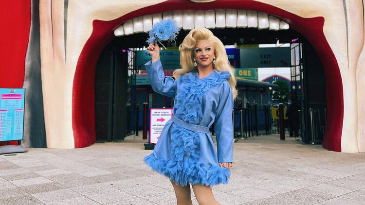 Miz Cracker 