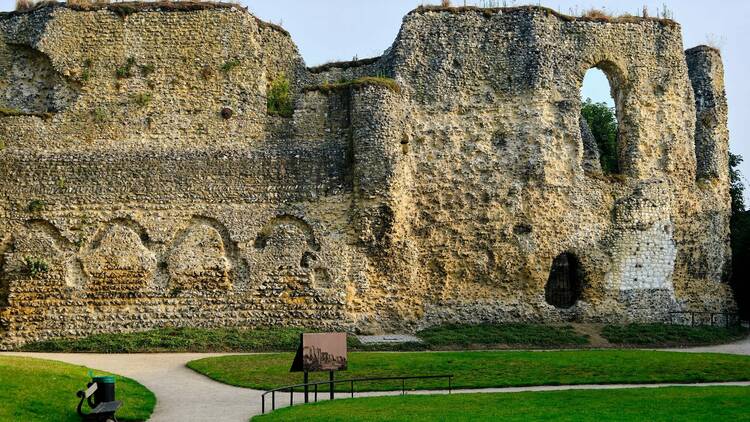 Get to grips with history at Reading Abbey