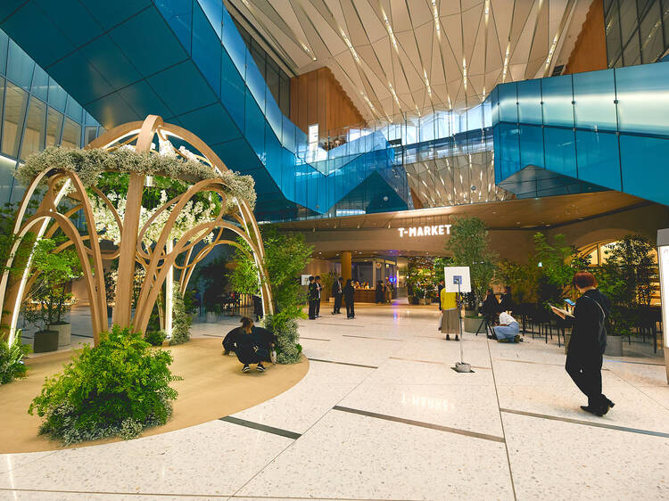 Relax at the Station Atrium and T-Market food hall
