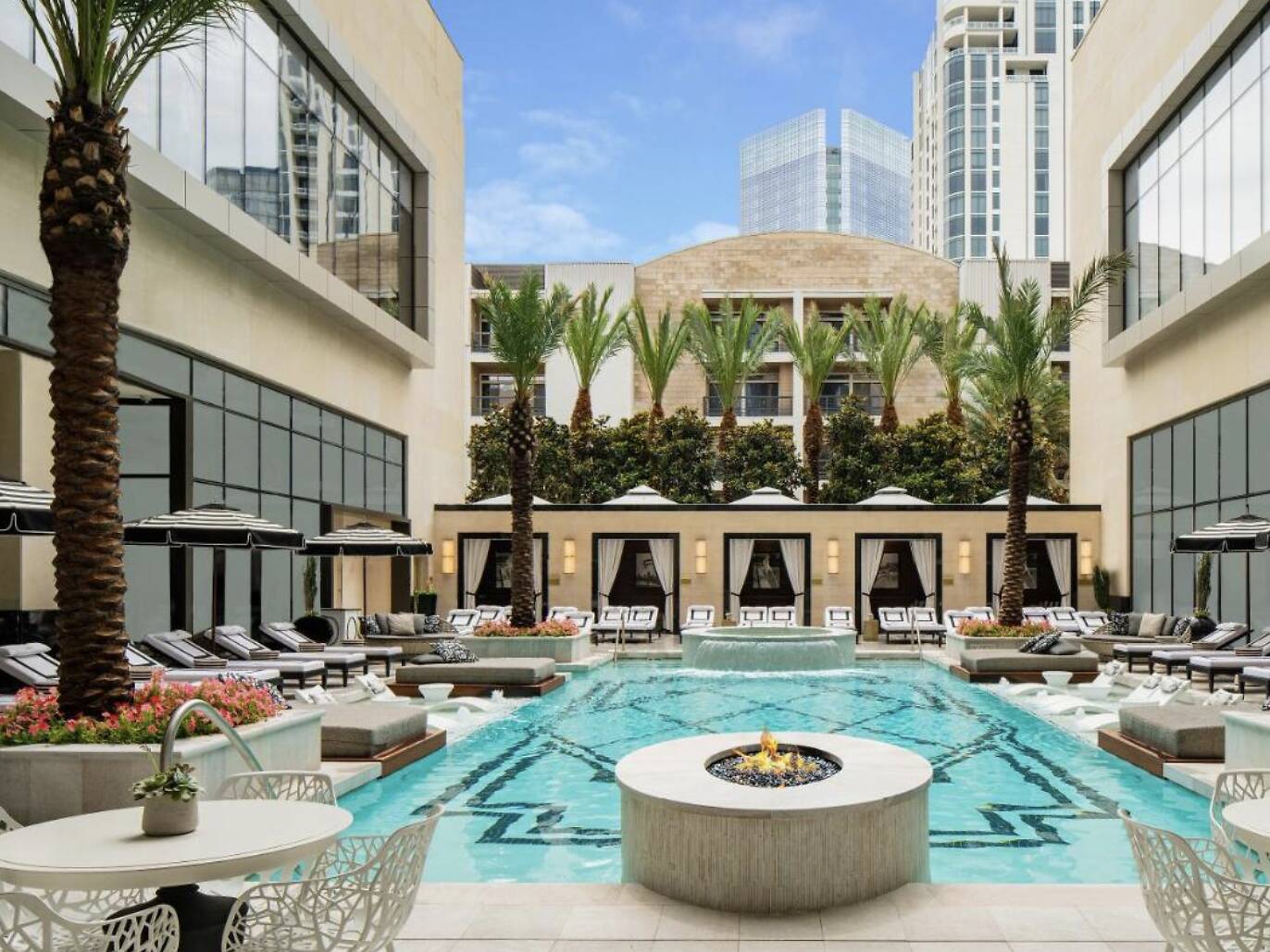 13 Best Hotels in Houston for 2025 - Budget to Luxe
