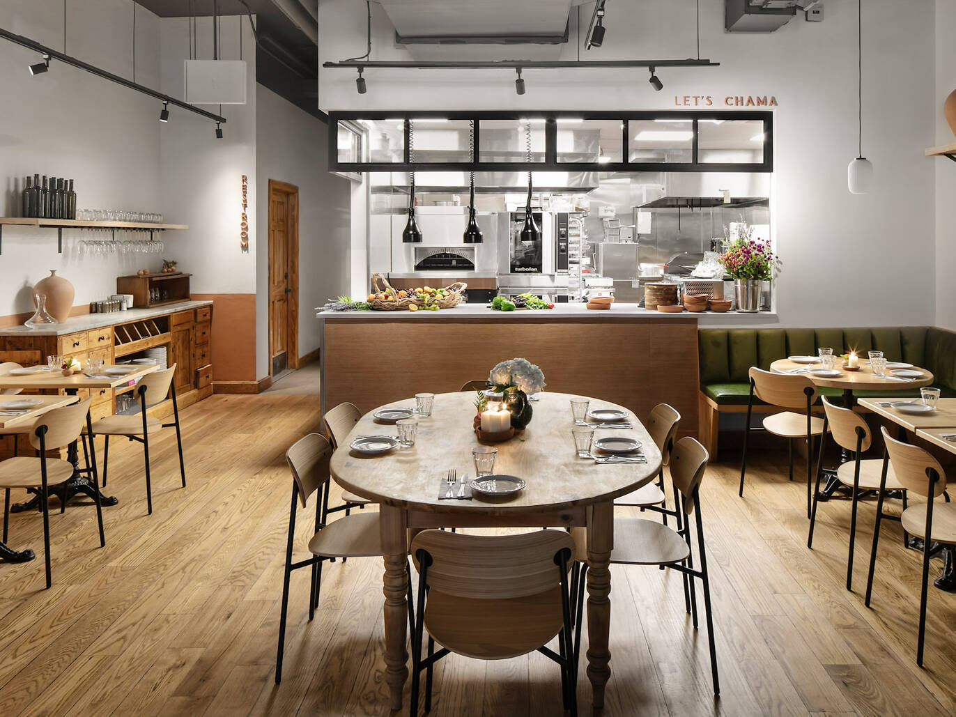 Christmas Dinner NYC: 14 Best Restaurants Open on Christmas Eve & Day