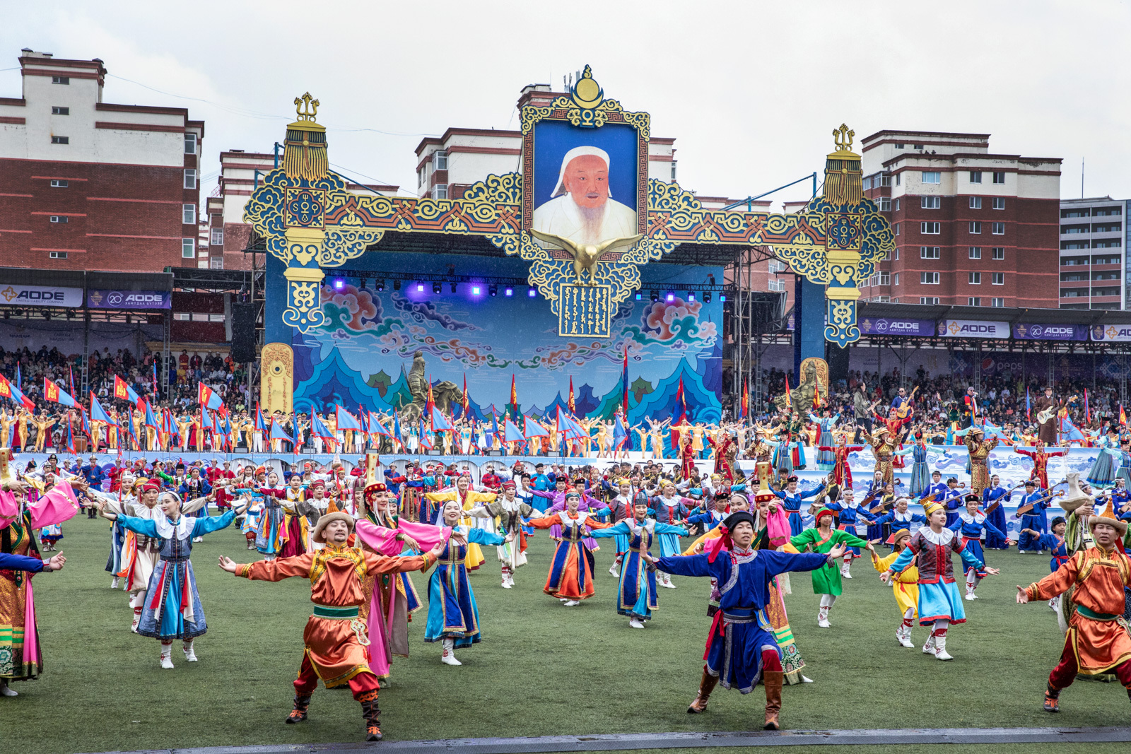 Dancers in national Mongolian dress