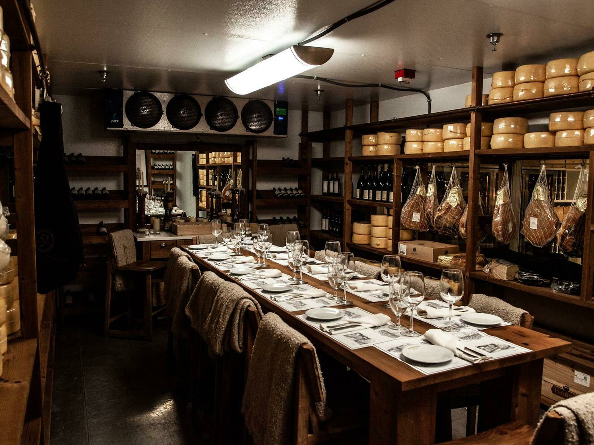 12 Best Private Dining Rooms in Miami For A Unique & Extravagant Meal