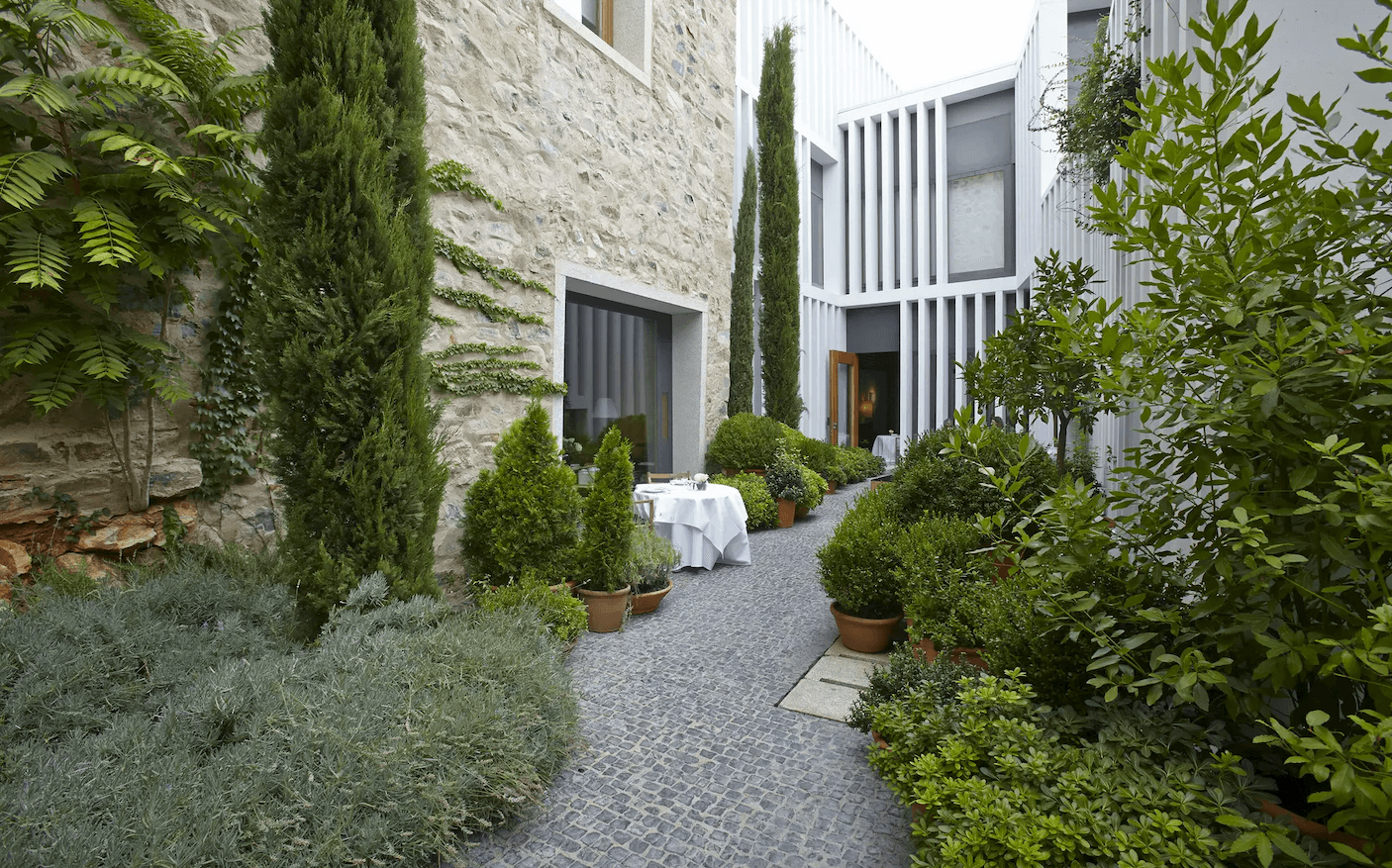 El mejor destino gastronómico para una escapada está a dos horas de Madrid: Atrio Restaurante Hotel Relais Chateaux