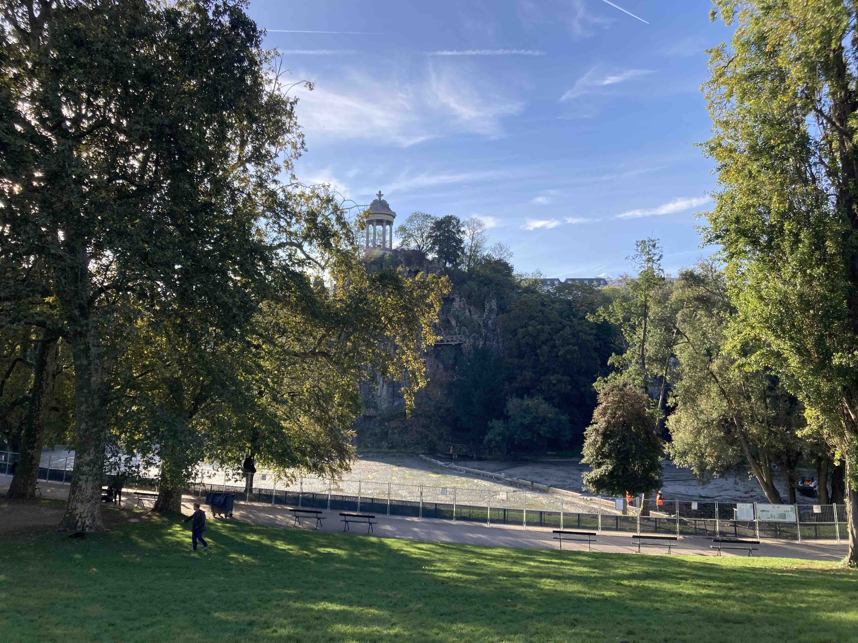 Buttes Chaumont Lac vidé