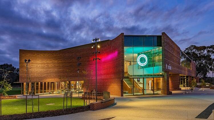 picture of the round a new performing arts centre