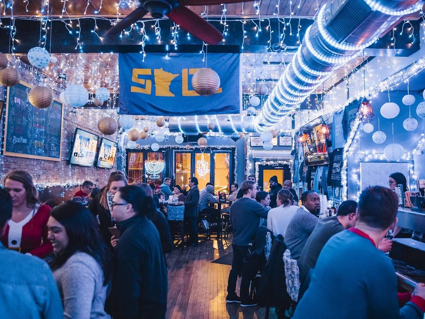 Christmas Bars in Chicago Best Holiday PopUp Bars to Enjoy