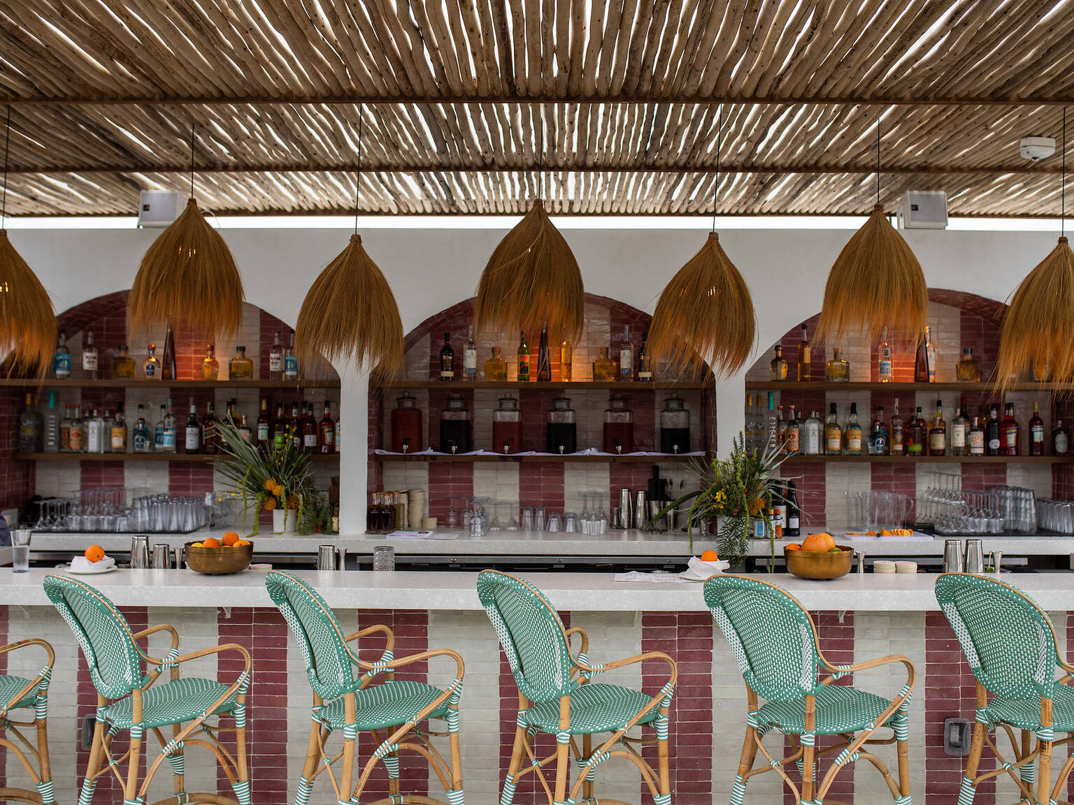 19 Best Bars in South Beach To Avoid The Tourist Traps