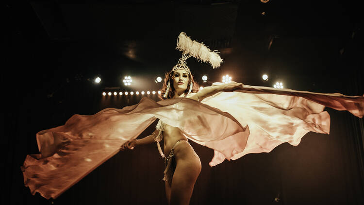 Porcelain Alice performing burlesque 