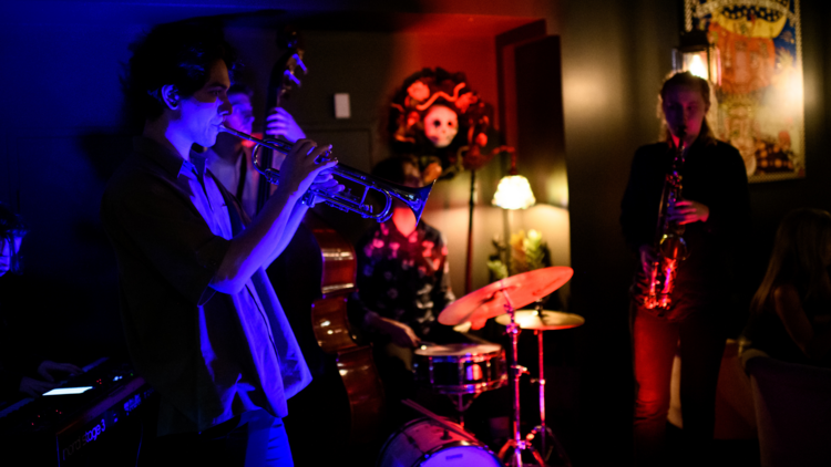 Jazz band play at The Swinging Cat